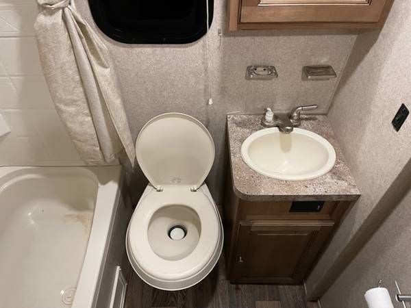 Photo 8 - 2018 Forest River Travel Trailer rental photo 10