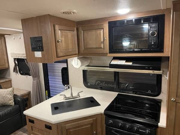 Photo 13 - 2018 Forest River Travel Trailer rental photo 15