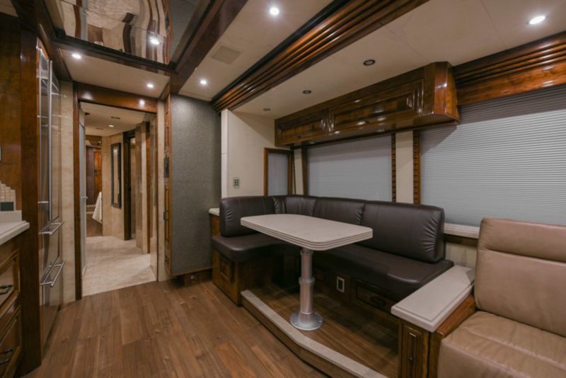 Photo 1 - 2010 Prevost Class A Motorhome rental photo 14
