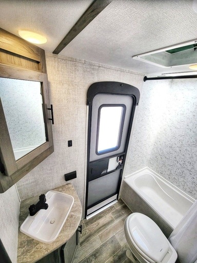 2022 Gulf Stream Innsbruck 268BH Travel Trailer for rent in San Antonio, TX