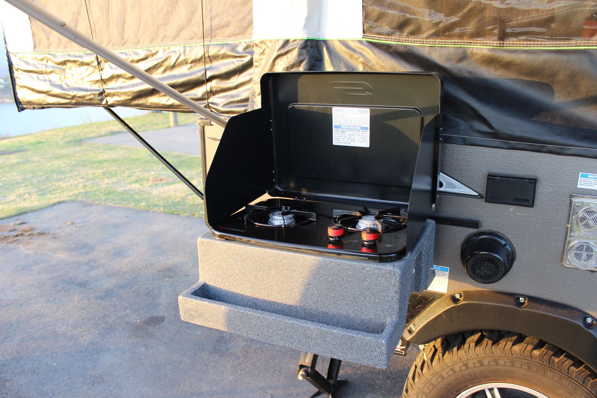 Photo 5 - 2021 Rockwood Pop-up Camper rental photo 7