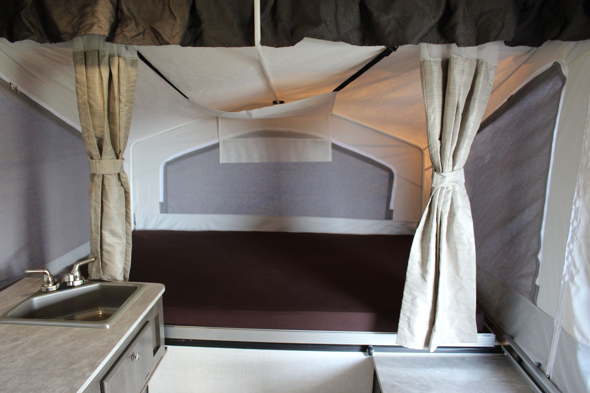 Photo 7 - 2021 Rockwood Pop-up Camper rental photo 9