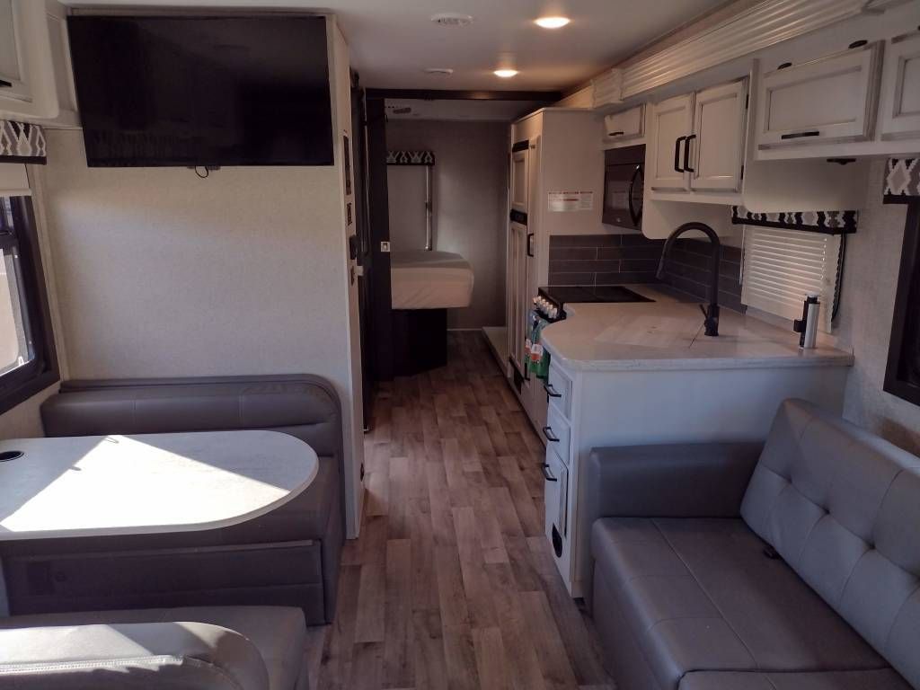 Photo 1 - 2021 Jayco Class A Motorhome rental photo 4