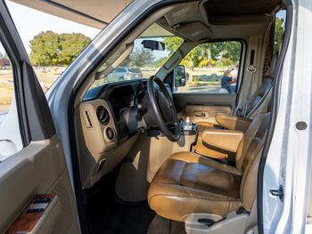 Photo 1 - 2016 Four Winds Class C Motorhome rental photo 12