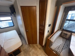 Photo 2 thumbnail 11