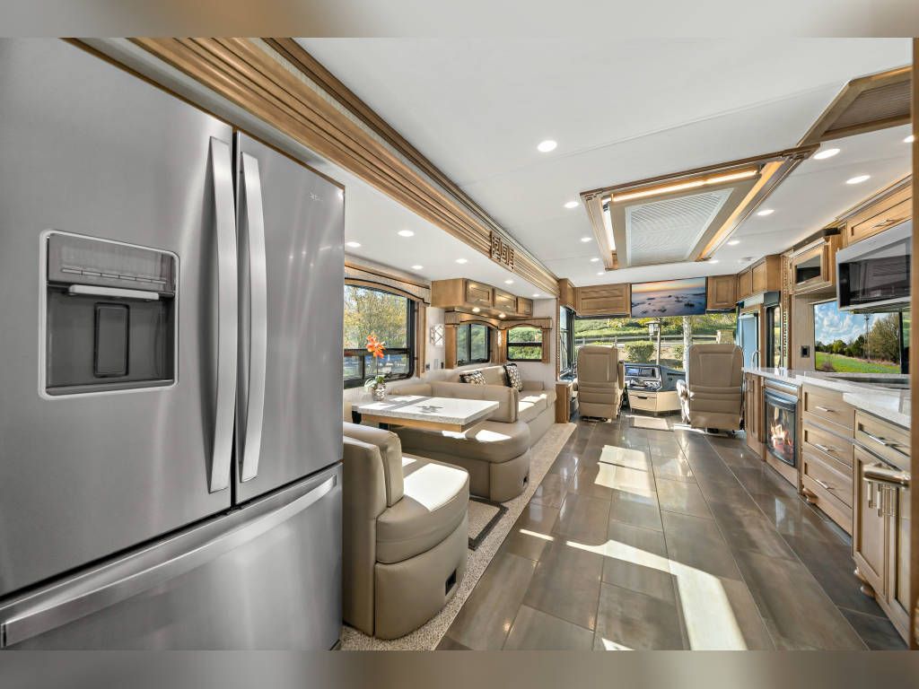 Photo 2 - 2020 Newmar Class A Motorhome rental photo 6