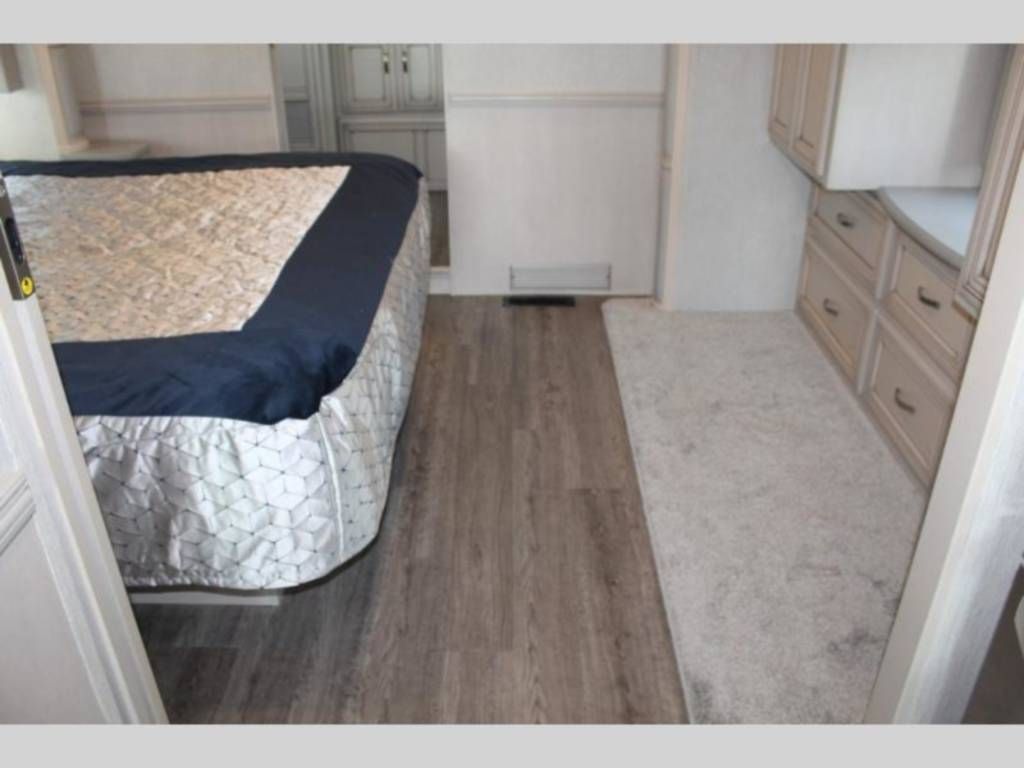 Photo 2 - 2020 Newmar Class A Motorhome rental photo 15