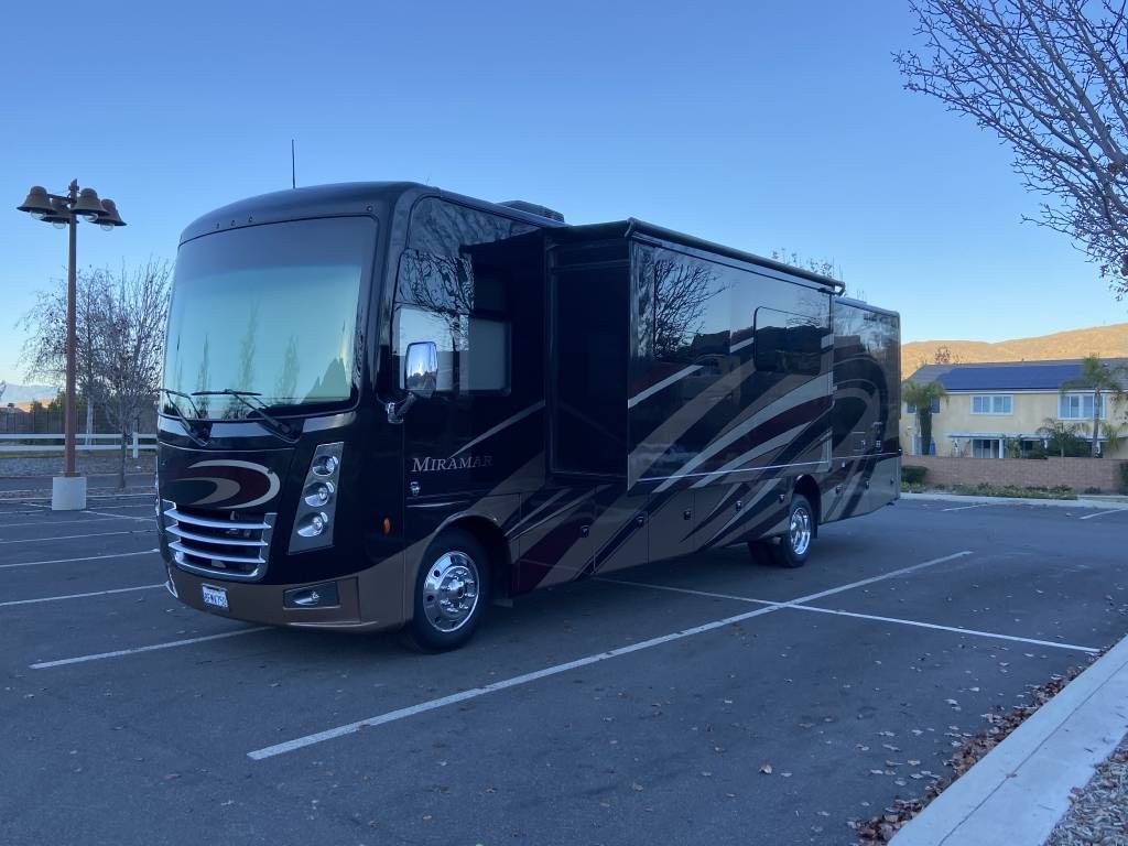 Photo 1 - 2019 Thor Motor Coach Class A Motorhome rental photo 3