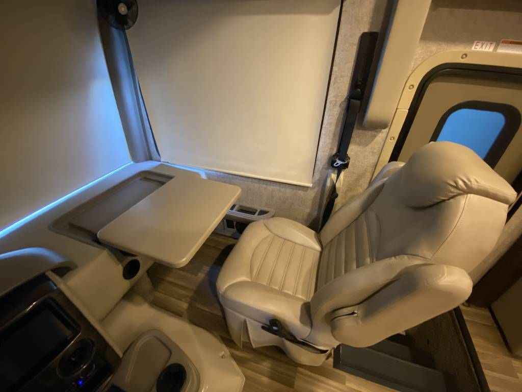 Photo 2 - 2019 Thor Motor Coach Class A Motorhome rental photo 6