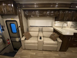 Photo 3 thumbnail 11