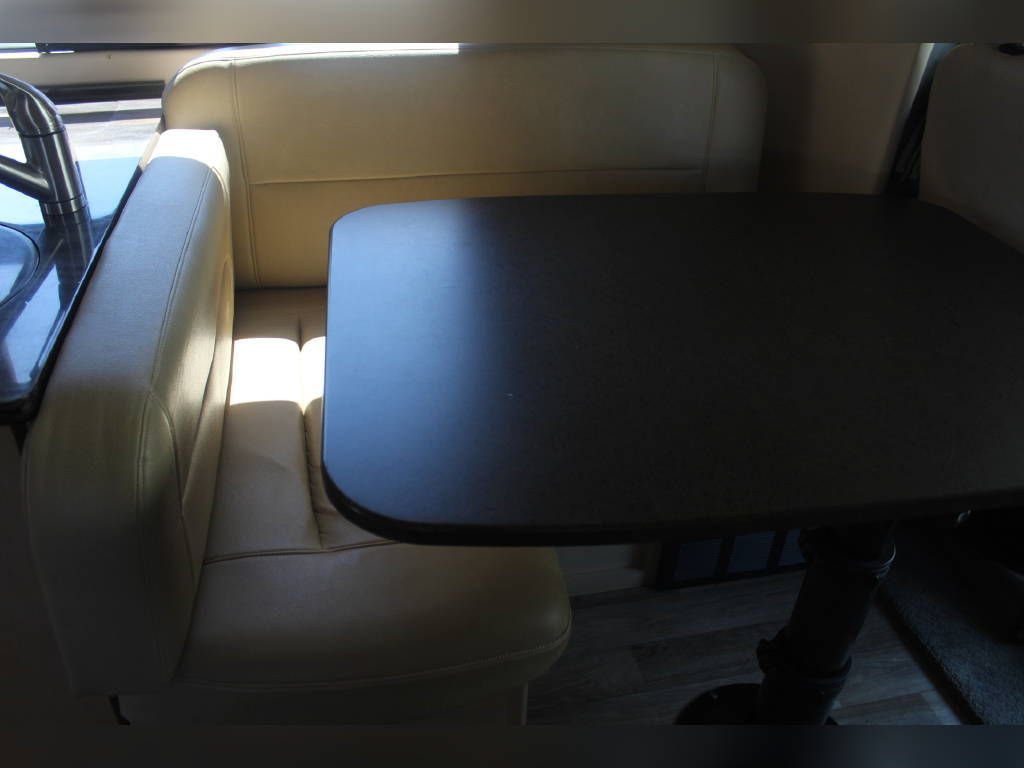Photo 4 - 2013 Leisure Travel Class C Motorhome rental photo 7