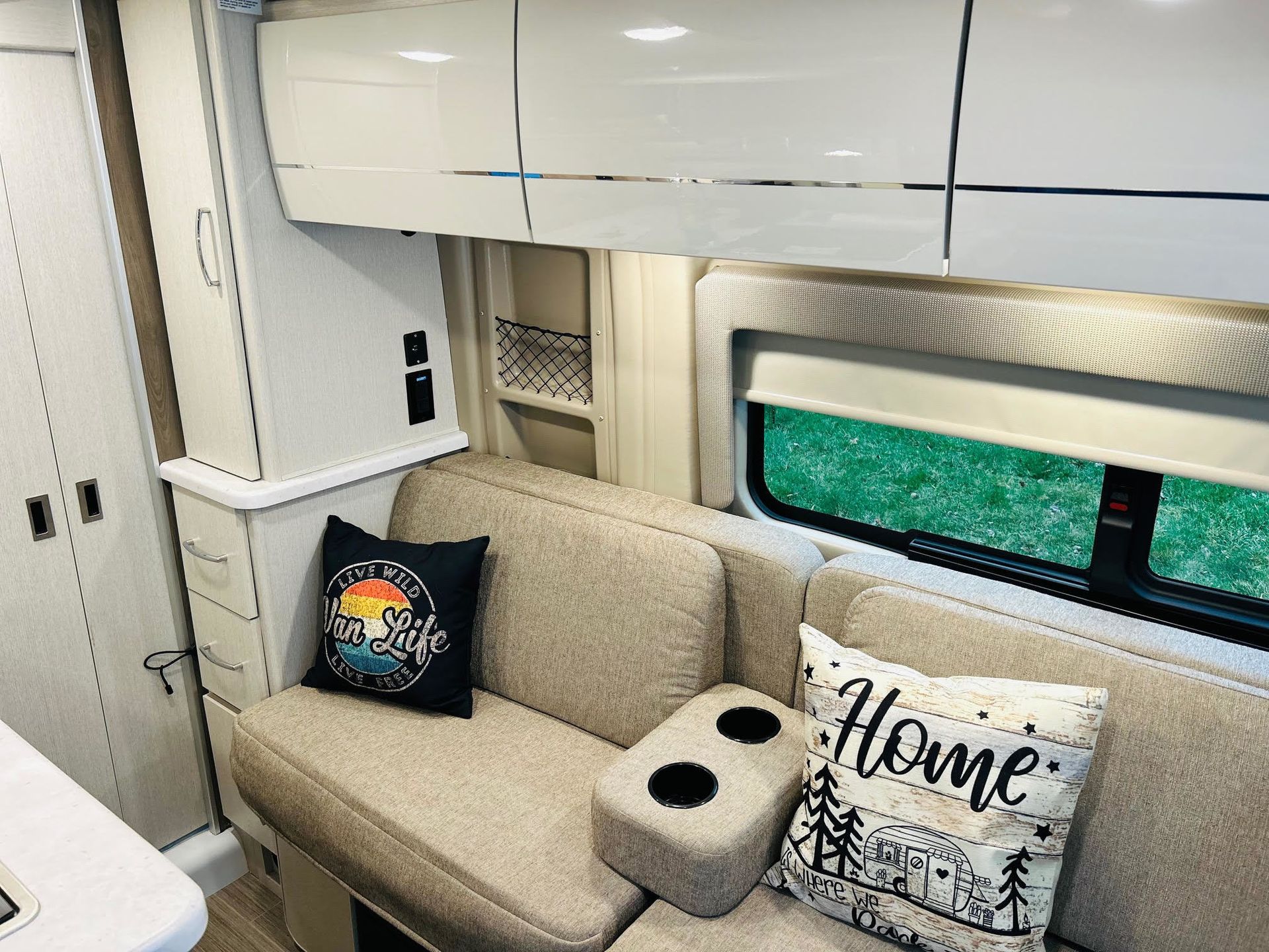Photo 1 - 2023 Thor Class B Motorhome rental photo 4