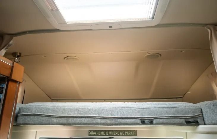 Photo 4 - 2015 Winnebago Class C Motorhome rental photo 16