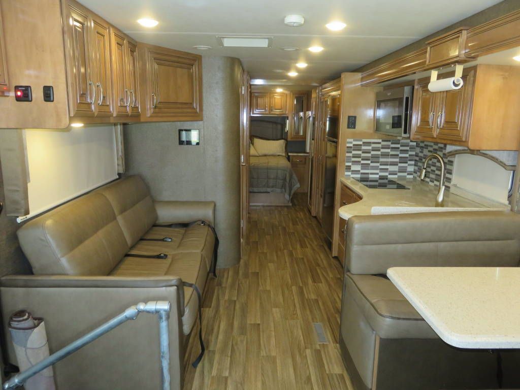 Photo 2 - 2017 Thor Motor Coach Class A Motorhome rental photo 15