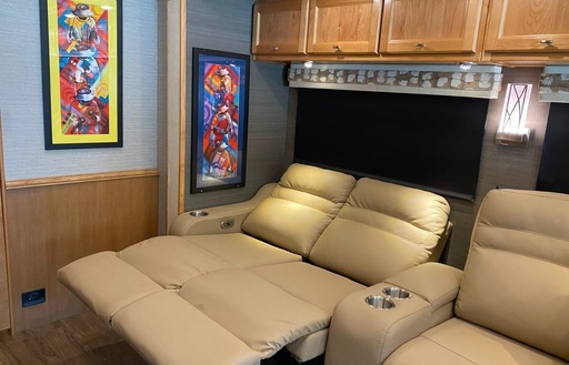 2021 Tiffin Motorhomes 38LL Class A Motorhome for rent in Los Angeles County, CA