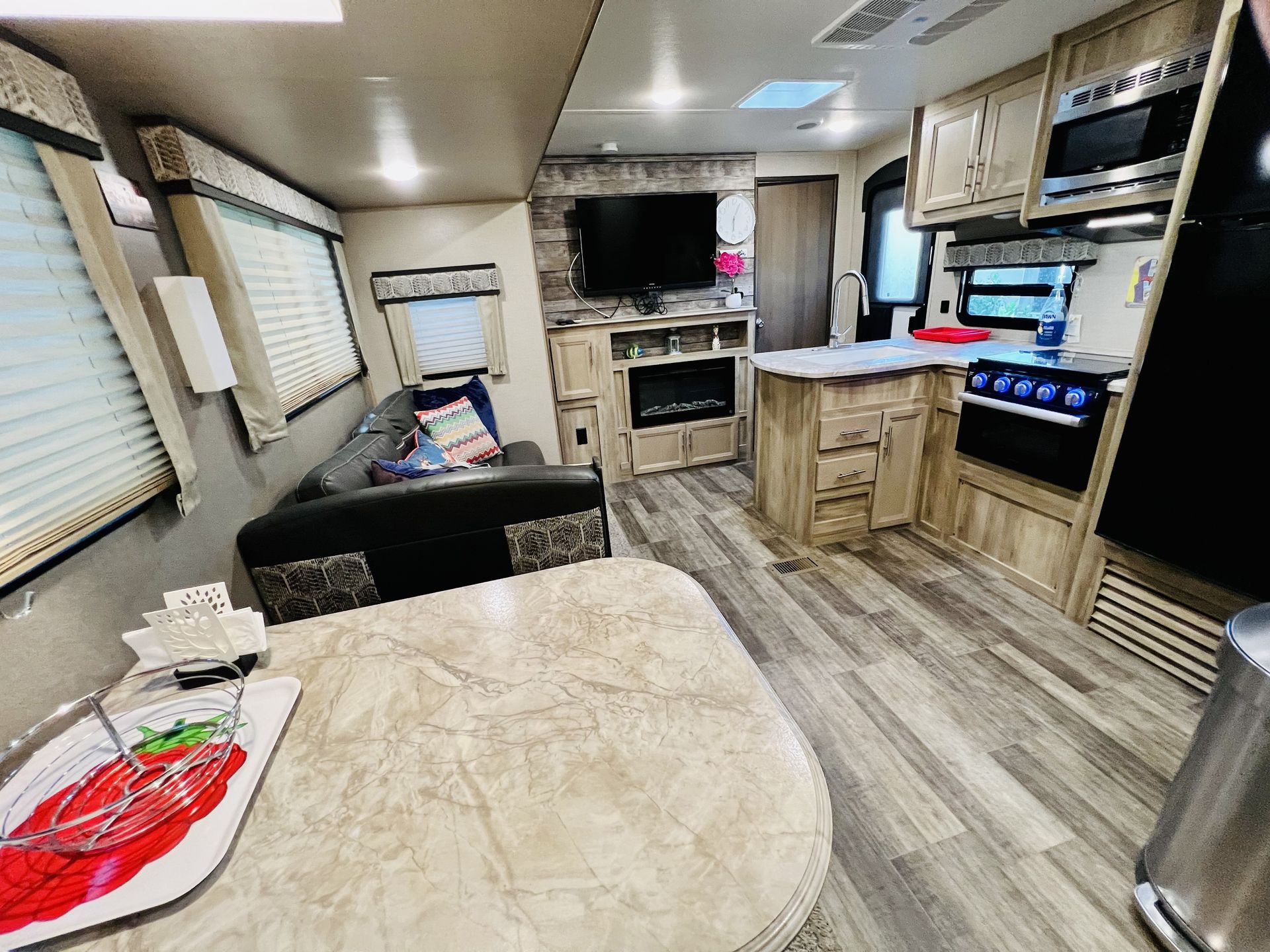 Photo 10 - 2021 Coachmen Travel Trailer rental photo 10