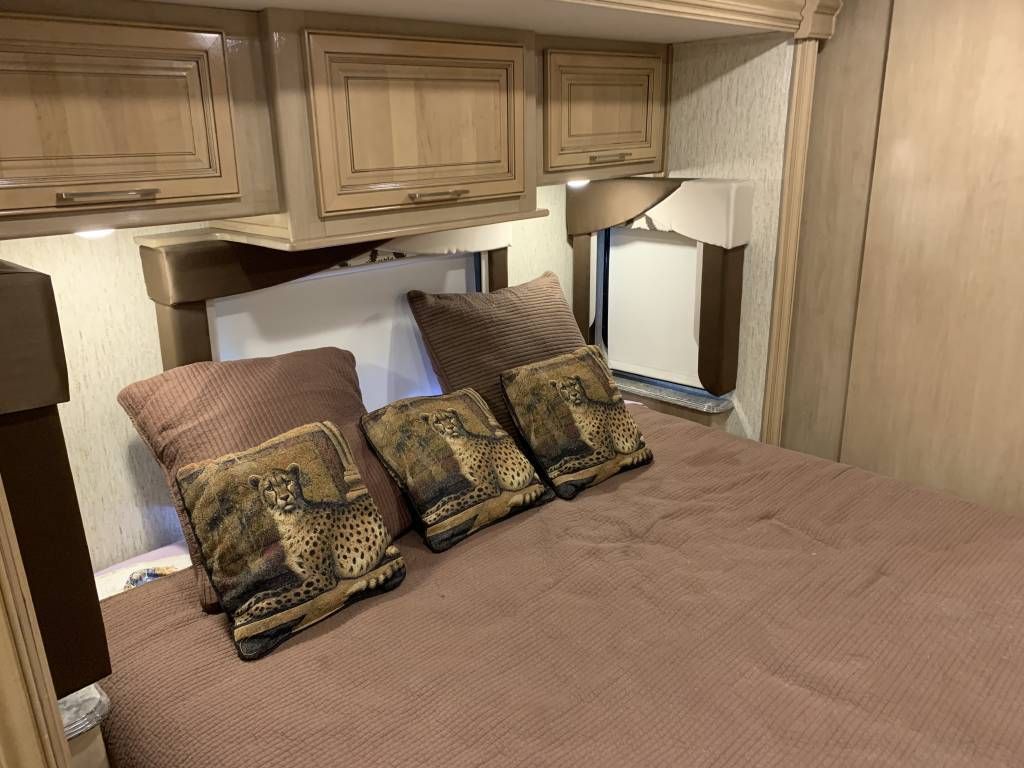 Photo 1 - 2020 Coachmen Class A Motorhome rental photo 4