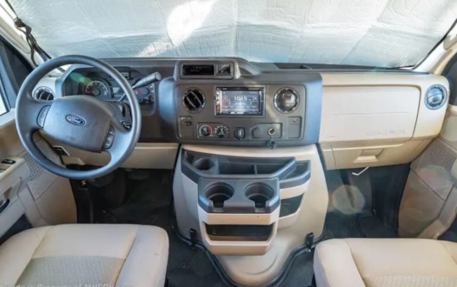 Photo 2 - 2020 Thor Motor Coach Class C Motorhome rental photo 9