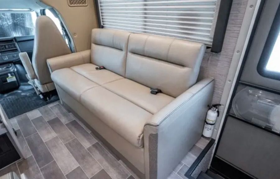 Photo 0 - 2022 Thor Motor Coach Class C Motorhome rental photo 6
