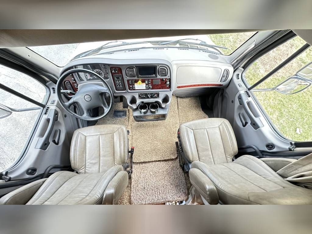 Photo 1 - 2018 Renegade Class C Motorhome rental photo 5