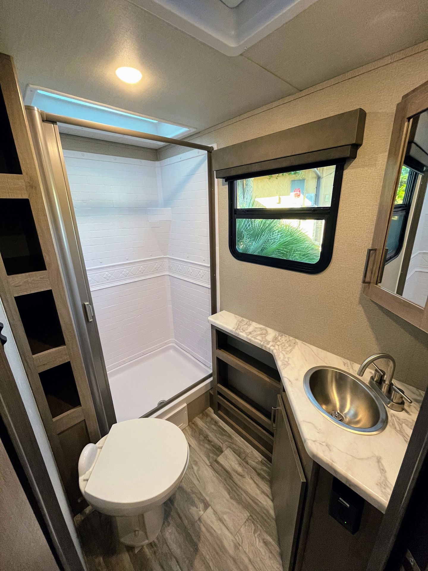 Photo 1 - 2022 Grand Design Travel Trailer rental photo 9