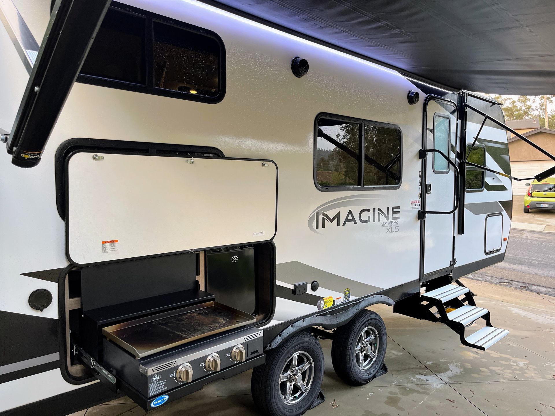 Photo 1 - 2022 Grand Design Travel Trailer rental photo 10