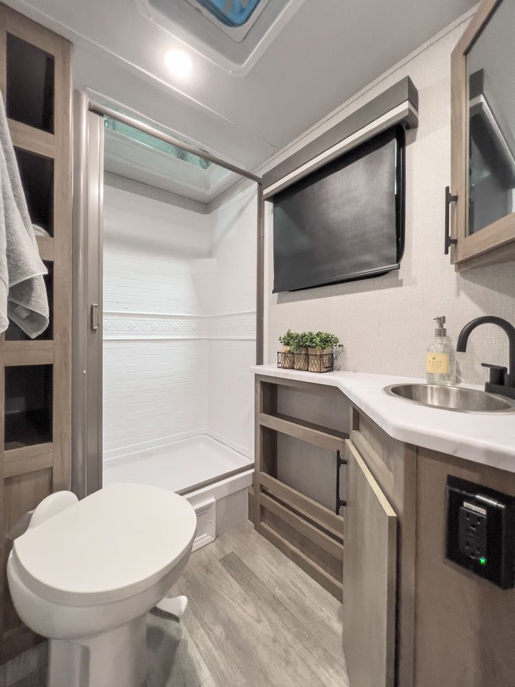 Photo 1 - 2022 Grand Design Travel Trailer rental photo 6