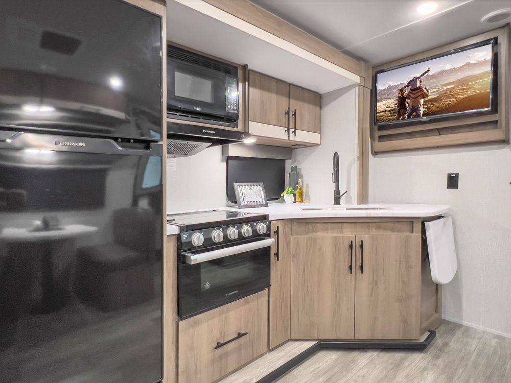 Photo 2 - 2022 Grand Design Travel Trailer rental photo 12
