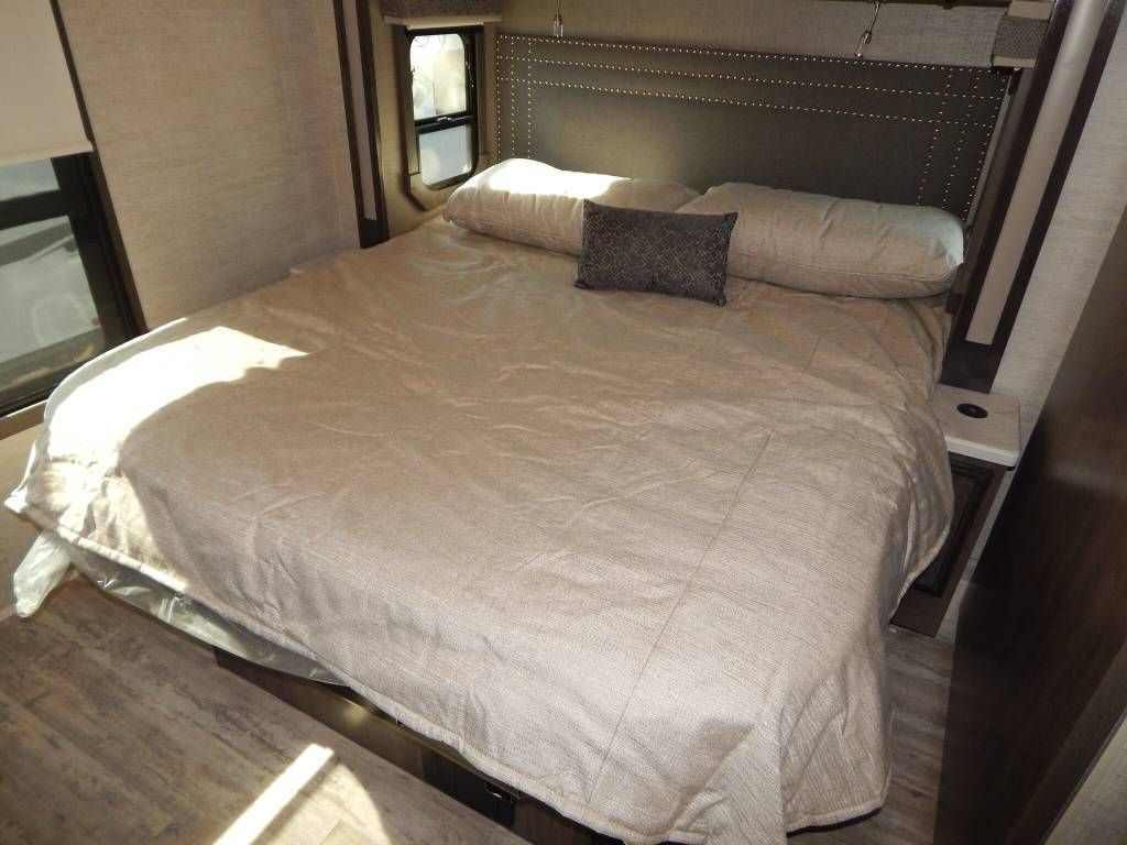 Photo 3 - 2020 Winnebago Class C Motorhome rental photo 8