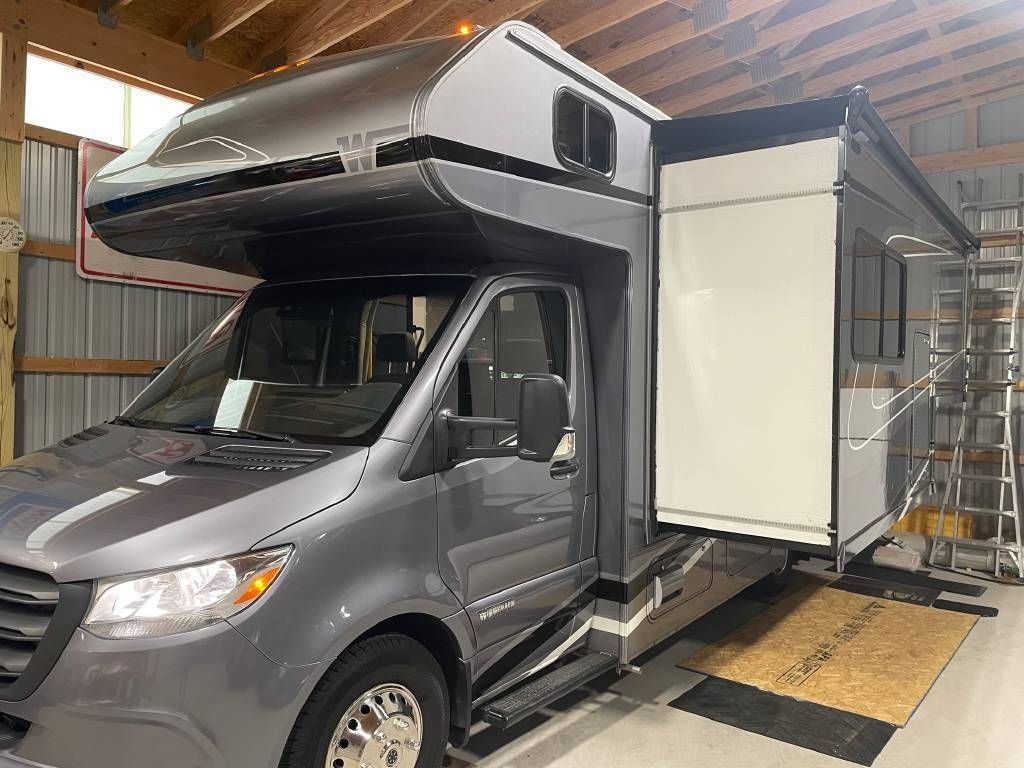 Photo 3 - 2020 Winnebago Class C Motorhome rental photo 9