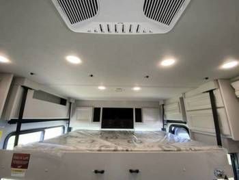 Photo 5 - 2019 Thor Motor Coach Class A Motorhome rental photo 13