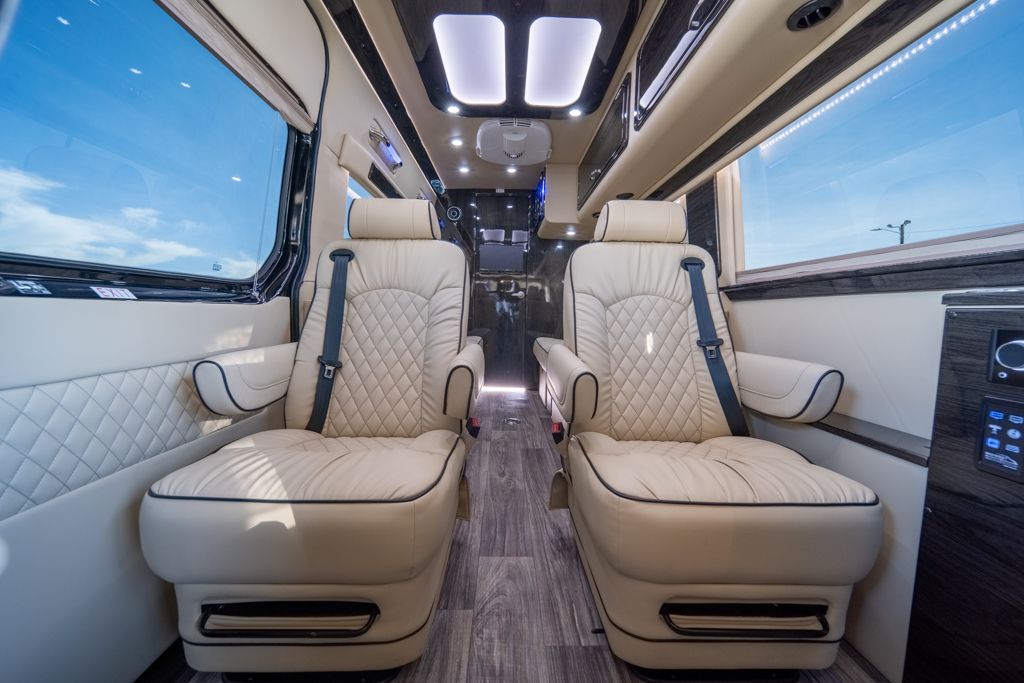 Photo 4 - 2022 Mercedes-Benz Class B Motorhome rental photo 9