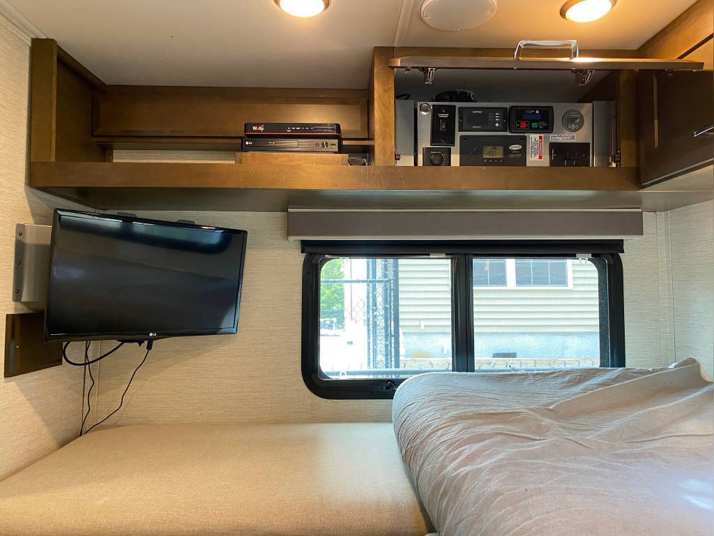 Photo 1 - 2021 Tiffin Motorhomes Class C Motorhome rental photo 9