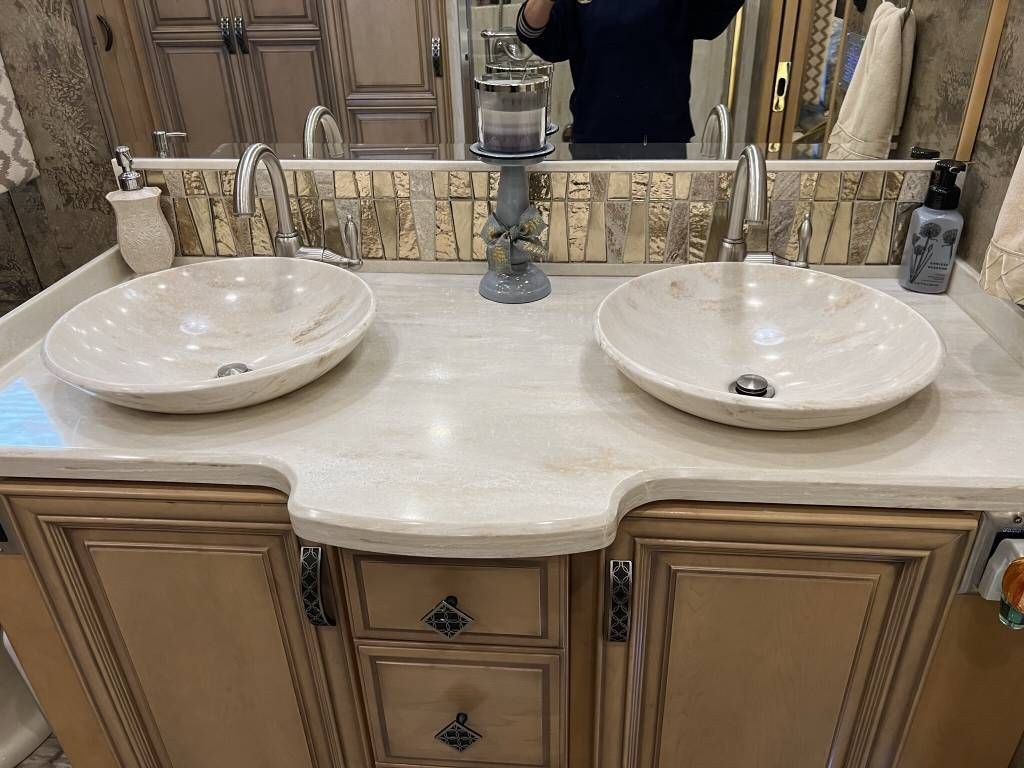 Photo 2 - 2018 Newmar Class A Motorhome rental photo 6