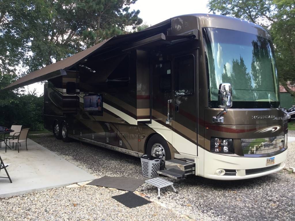 Photo 2 - 2019 Newmar Class A Motorhome rental photo 16