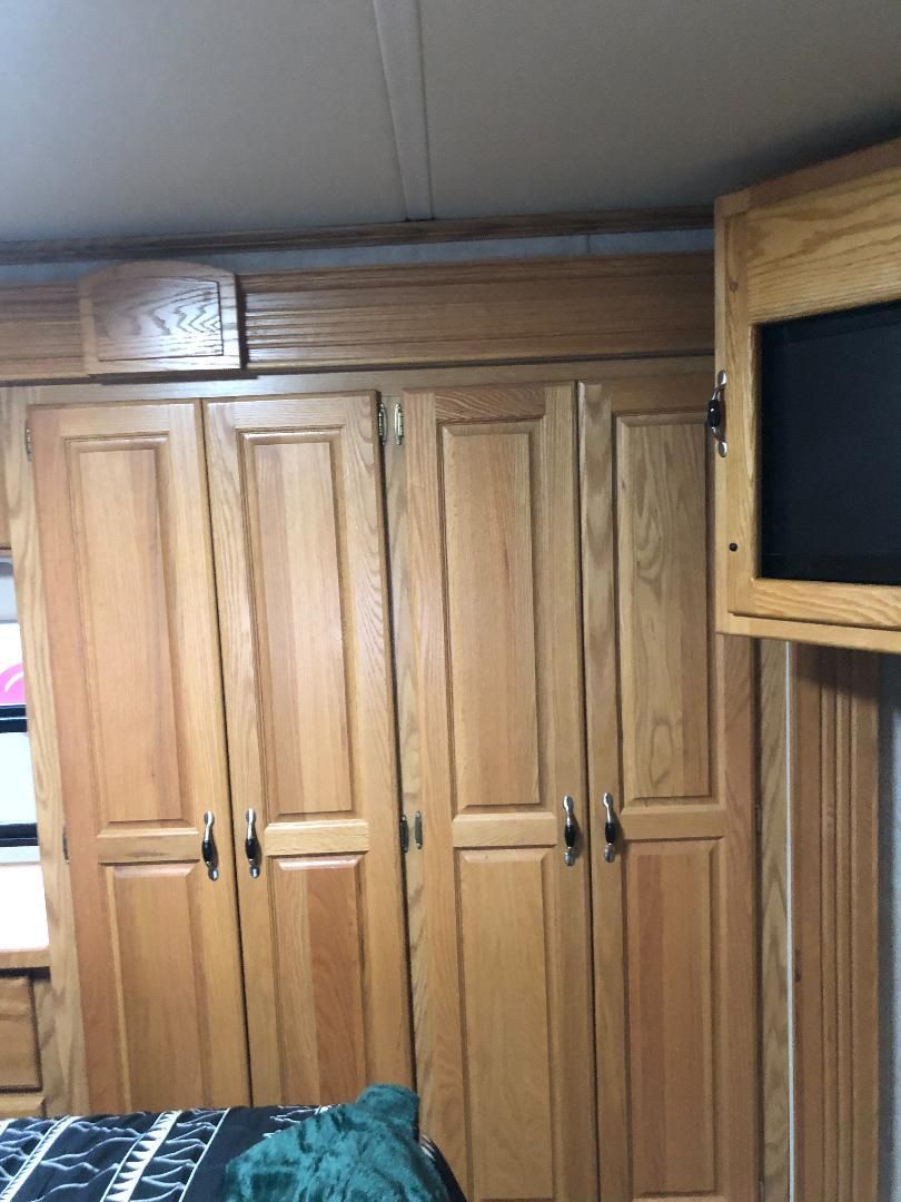 Photo 7 - 2005 Holiday Rambler Class A Motorhome rental photo 10