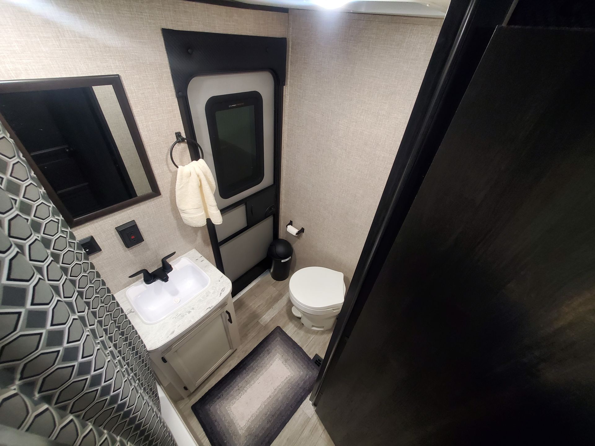 Photo 3 - 2023 Jayco Travel Trailer rental photo 9