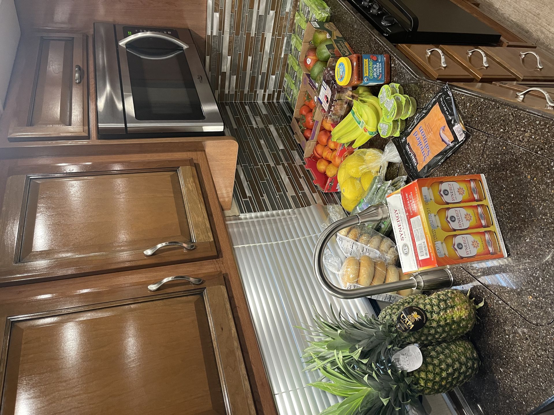 Photo 5 - 2018 Fleetwood Class A Motorhome rental photo 9