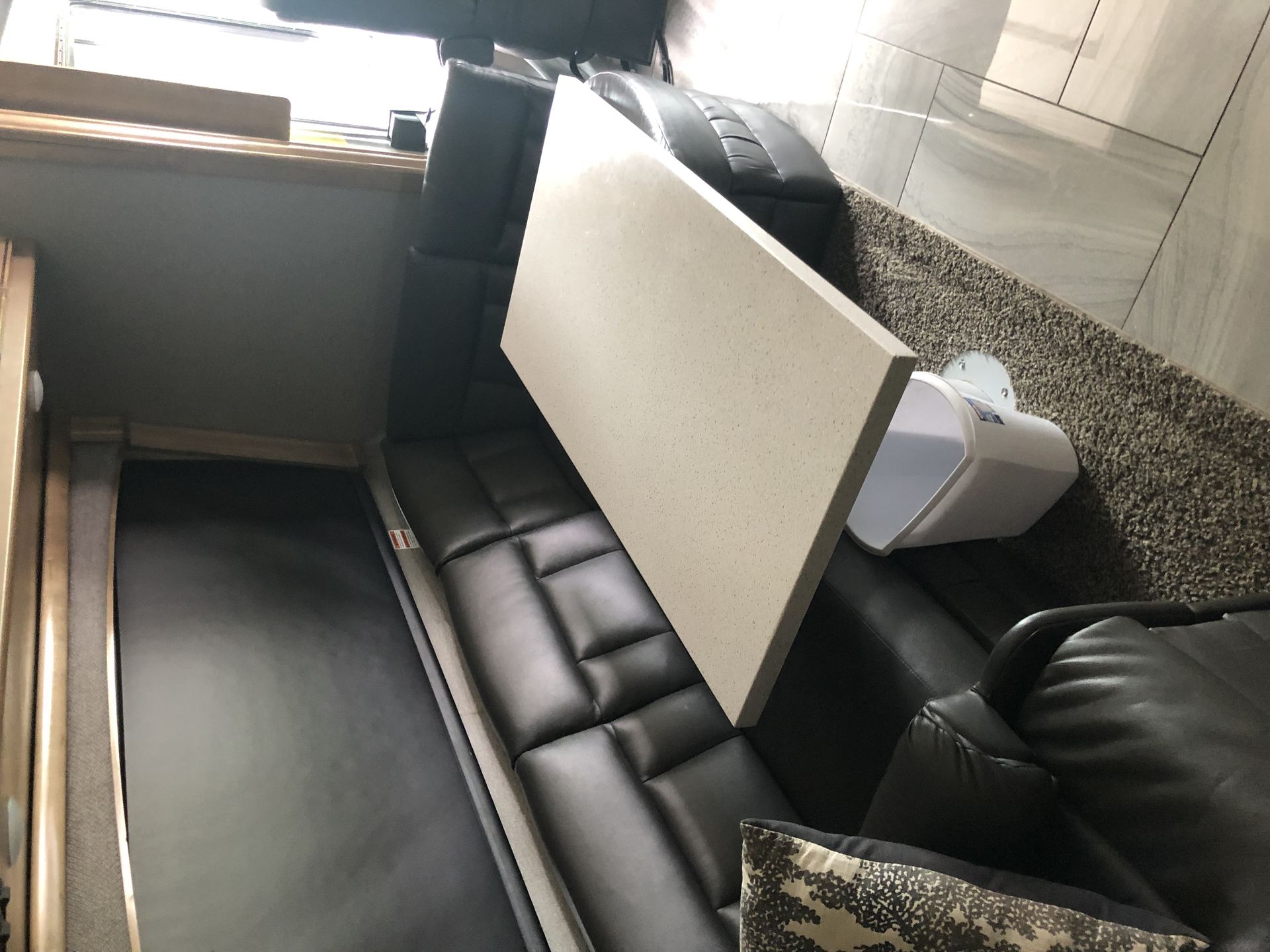 Photo 8 - 2019 Fleetwood Class A Motorhome rental photo 6