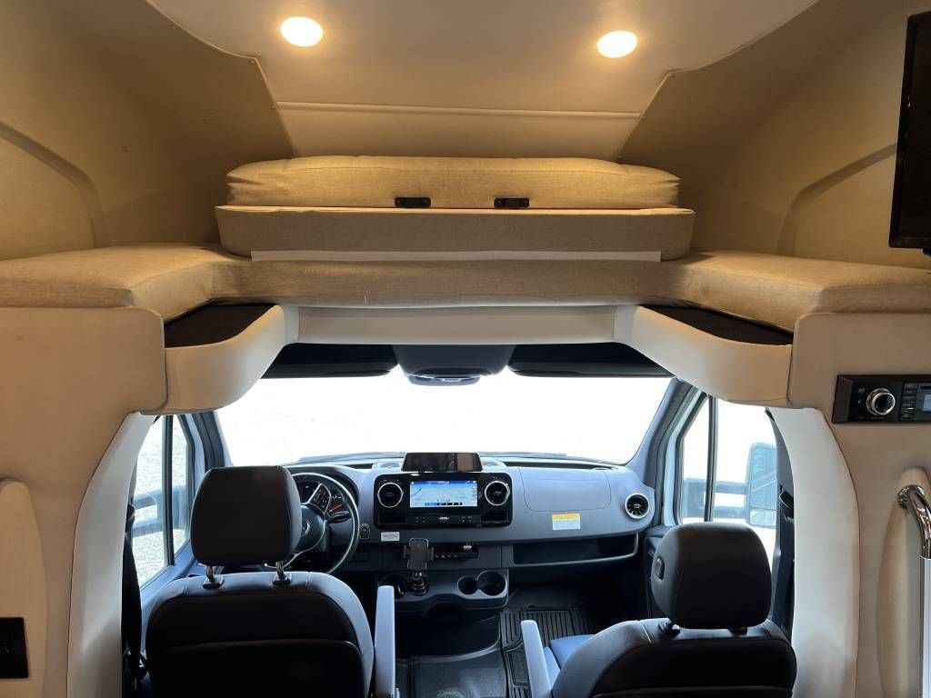 Photo 2 - 2021 Tiffin Motorhomes Class C Motorhome rental photo 4