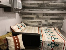 Photo 1 thumbnail 3