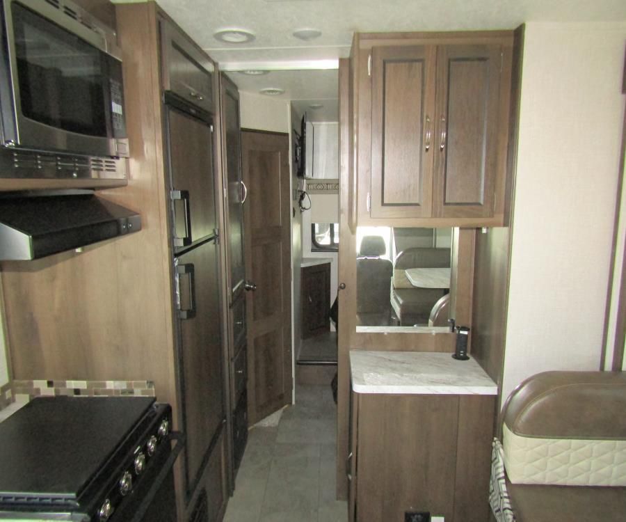 Photo 3 - 2020 Coachmen Class C Motorhome rental photo 5