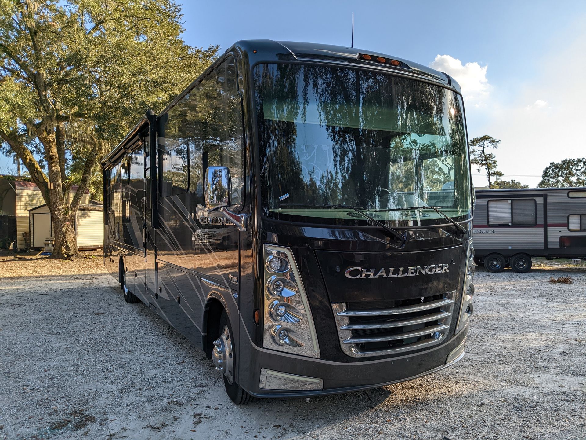 Photo 1 - 2022 Thor Motor Coach Class A Motorhome rental photo 18