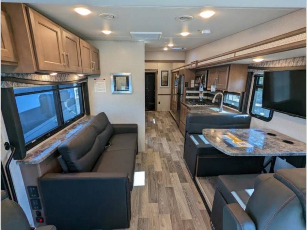 Photo 1 - 2020 Thor Motor Coach Class A Motorhome rental photo 7