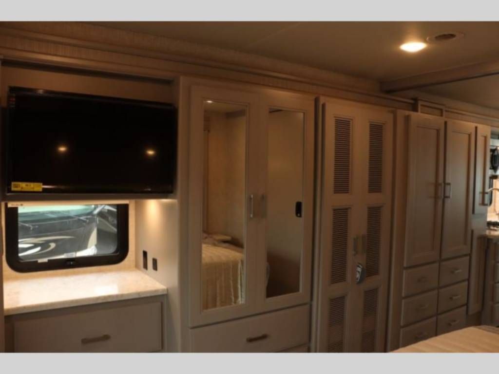 Photo 1 - 2020 Thor Motor Coach Class A Motorhome rental photo 7