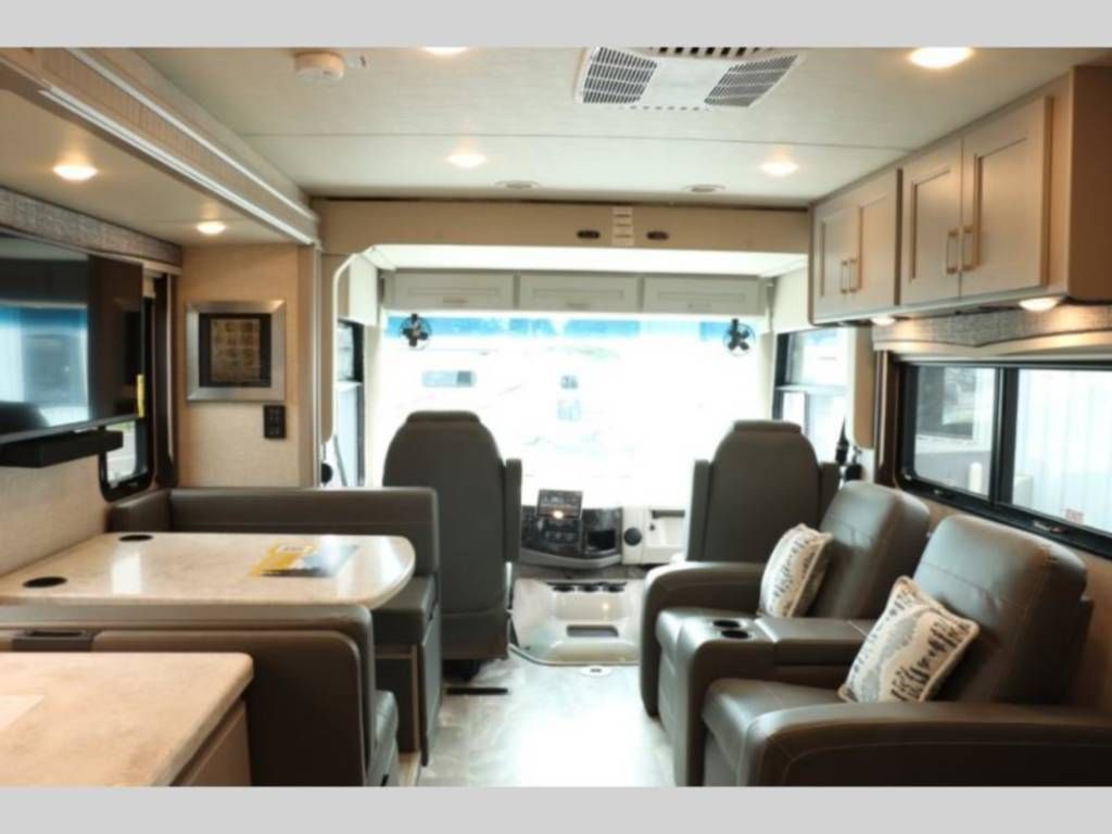 Photo 1 - 2020 Thor Motor Coach Class A Motorhome rental photo 11