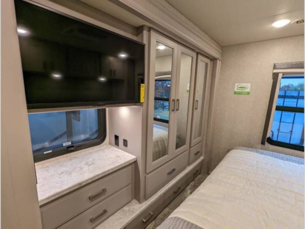Photo 1 - 2020 Thor Motor Coach Class A Motorhome rental photo 5