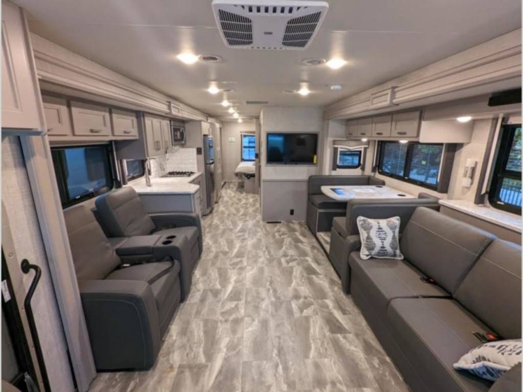 Photo 1 - 2020 Thor Motor Coach Class A Motorhome rental photo 13