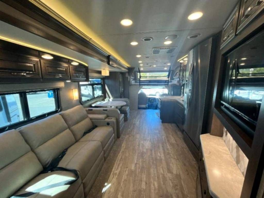 Photo 3 - 2019 Jayco Class C Motorhome rental photo 15