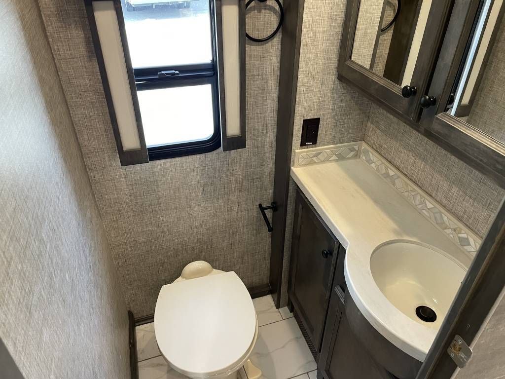 Photo 1 - 2020 Tiffin Class A Motorhome rental photo 11